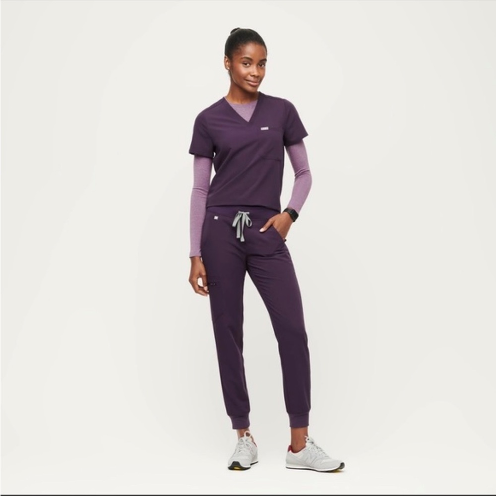 FIGS Purple Shadow Catarina top